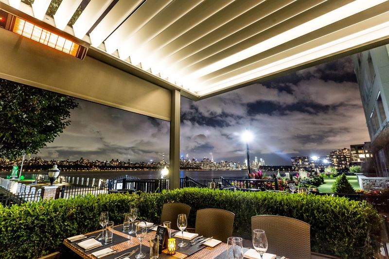 Haven Riverfront Restaurant (Edgewater) Haven Riverfront Restaurant (Edgewater)
