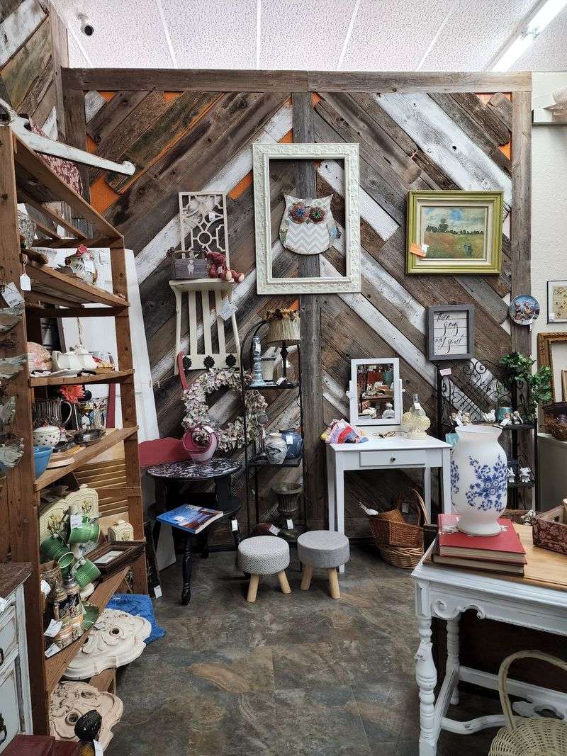 Hidden Corners Worth Exploring Hidden Corners Worth Exploring