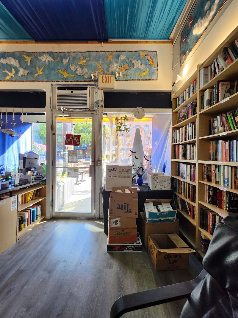 Hoboken Vintage Books, Hoboken