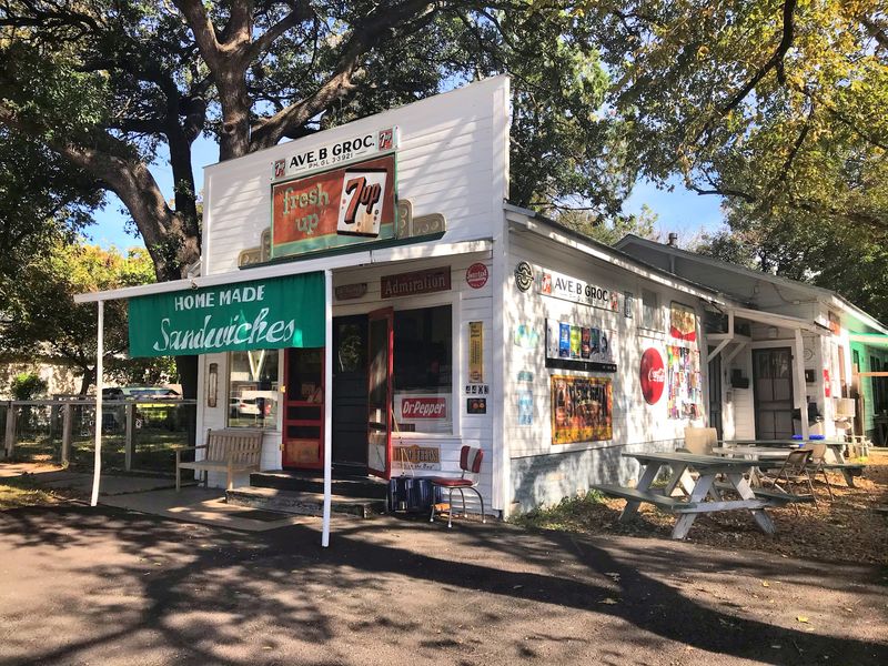Hyde Park, the Neighborhood That Makes It All Make Sense