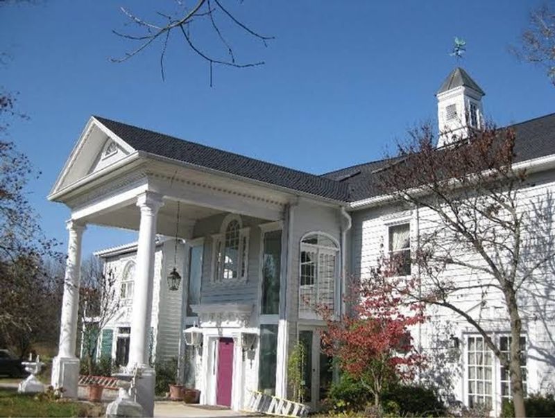 Inntiquity, A Country Inn, Logansport Inntiquity, A Country Inn, Logansport