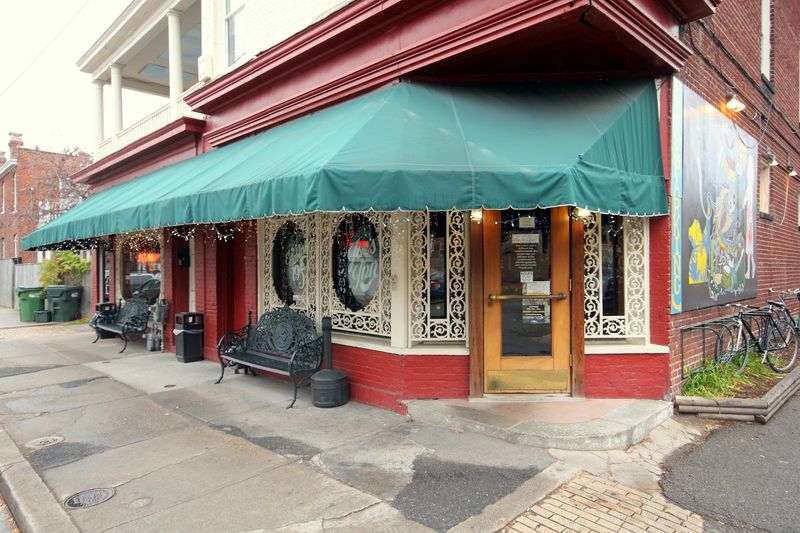 Joe's Inn