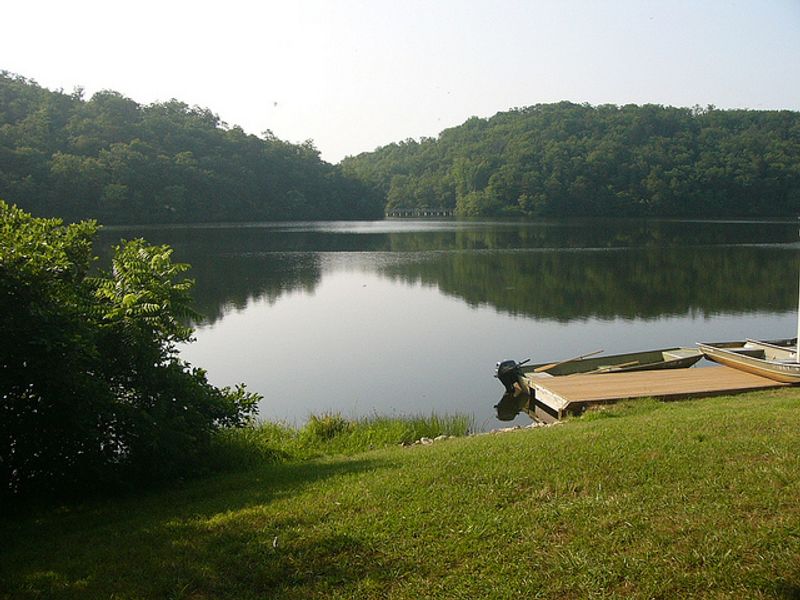 Lakeshore Trail at Holliday Lake State Park Lakeshore Trail at Holliday Lake State Park