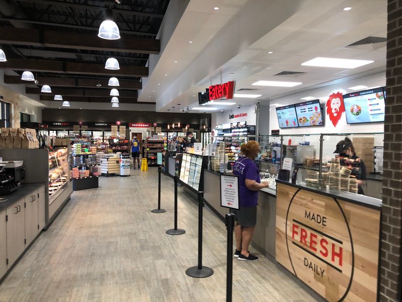 Leo's Market and Eatery, A Fresh Take on Convenience