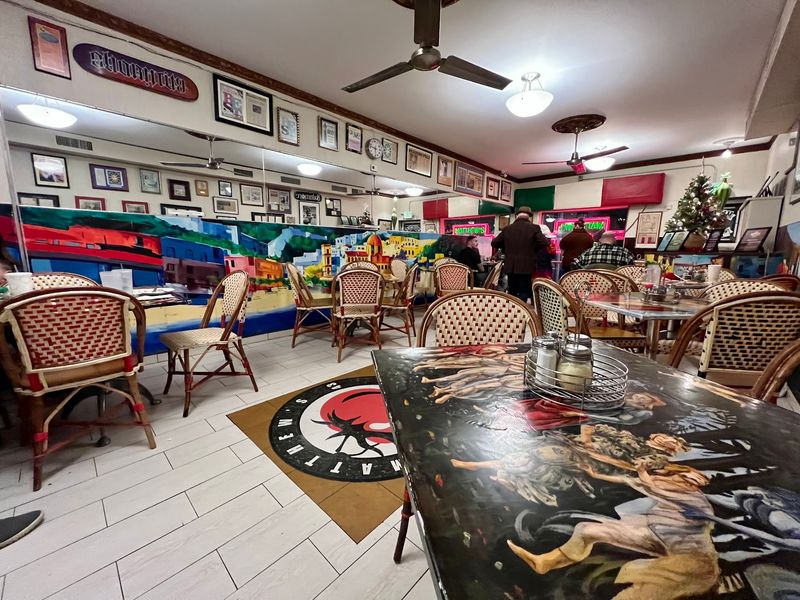 Matthew's Pizzeria, Baltimore Highlandtown