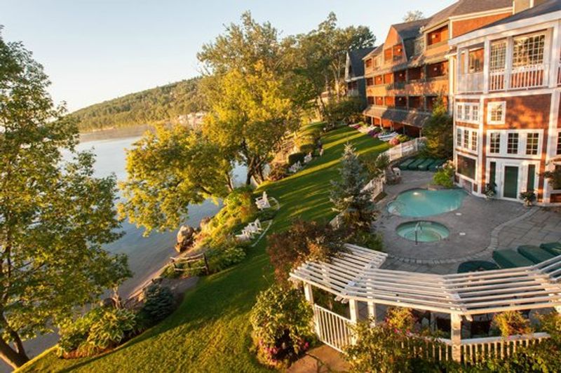 Mill Falls Resort Collection, Meredith Mill Falls Resort Collection, Meredith