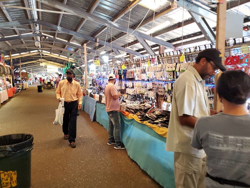 Mobile Flea Market, Mobile