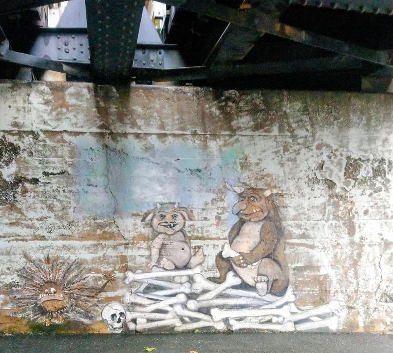 Murals, Galleries And Hands Covered In Clay Murals, Galleries And Hands Covered In Clay