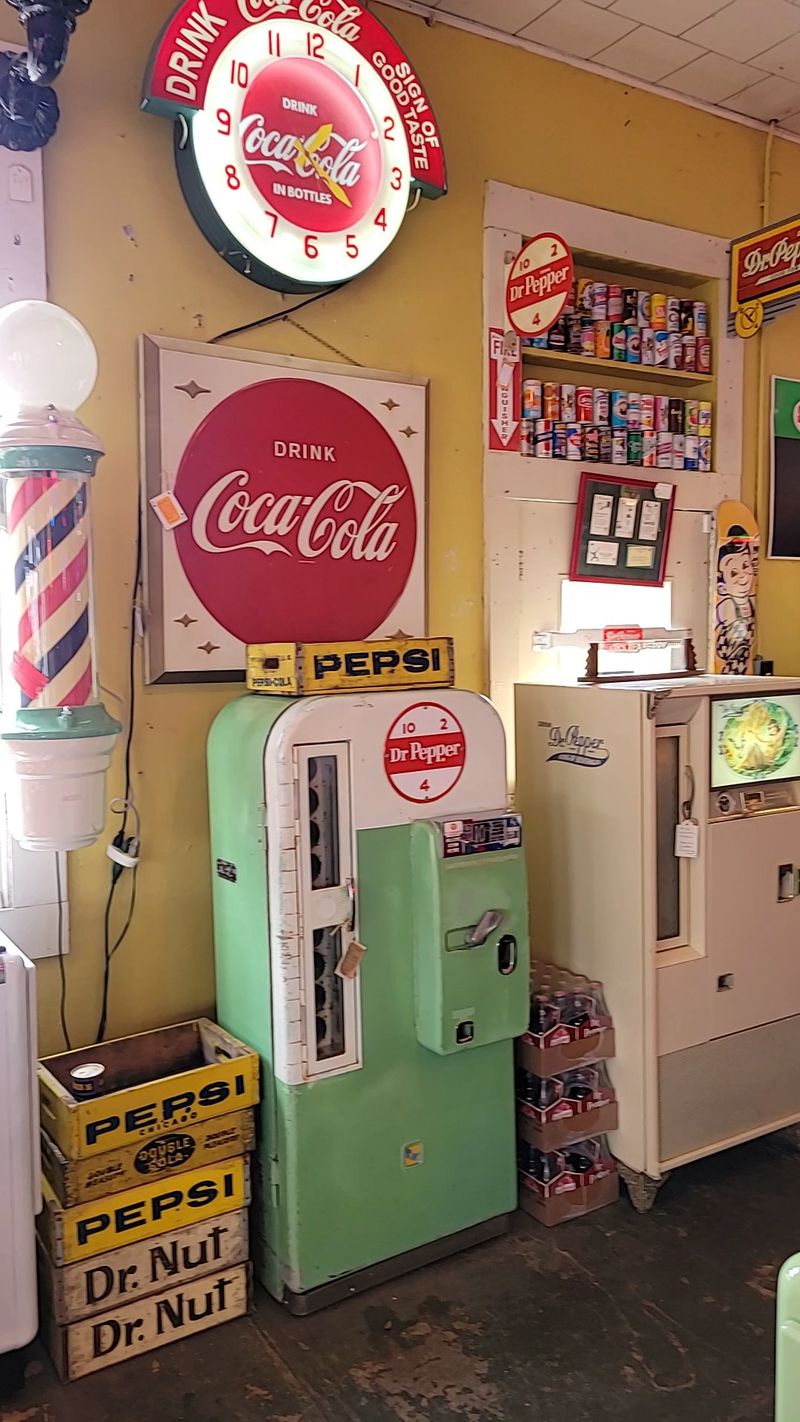 Neon Signs That Light Up the Room and Your Memory Neon Signs That Light Up the Room and Your Memory