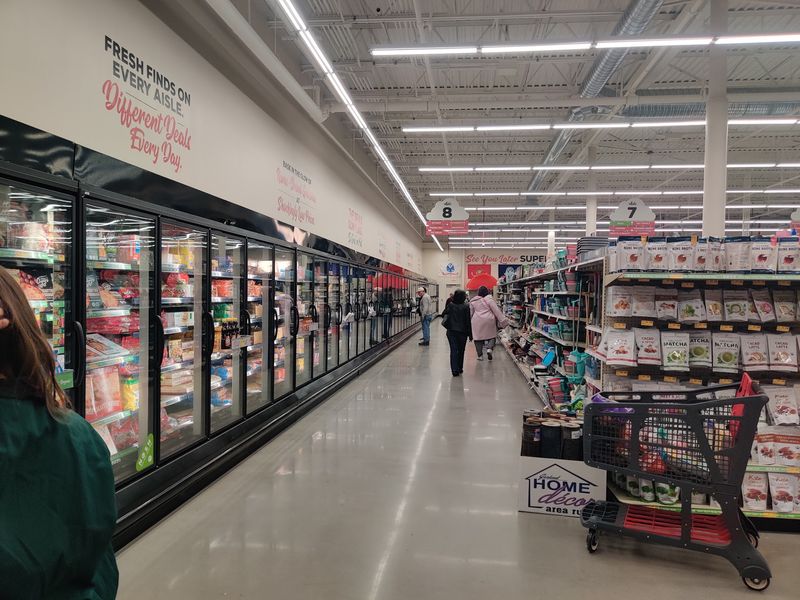 No Coupons Required for Massive Deals No Coupons Required for Massive Deals