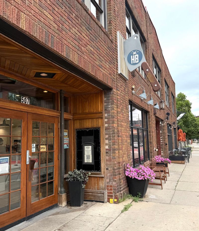 Northeast Minneapolis Sets the Scene