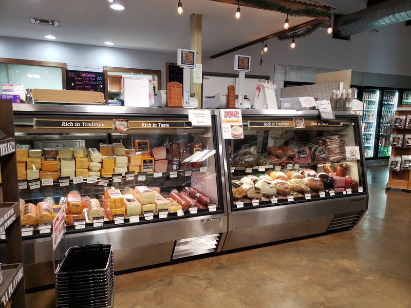 Olde Towne Country Store and Bakery, Grandview
