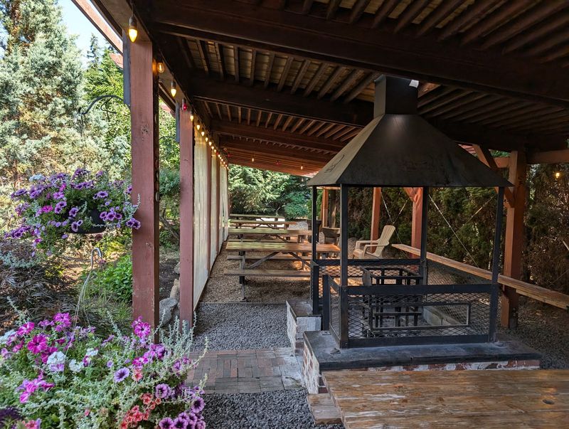 Outdoor Seating That Adds to the Whole Experience Outdoor Seating That Adds to the Whole Experience