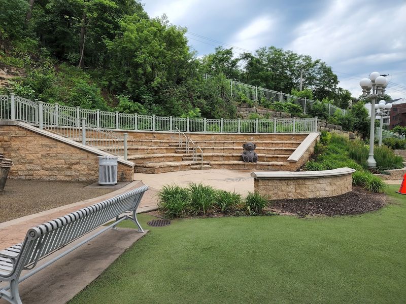 Pairing the Park With a Downtown Stroll