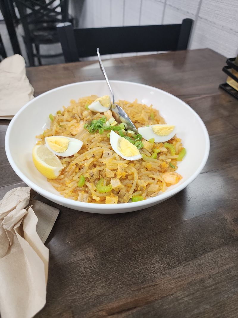 Pancit Brings Serious Comfort Pancit Brings Serious Comfort