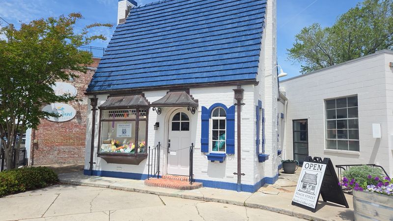 Peach Street Books, Cape Charles Peach Street Books, Cape Charles