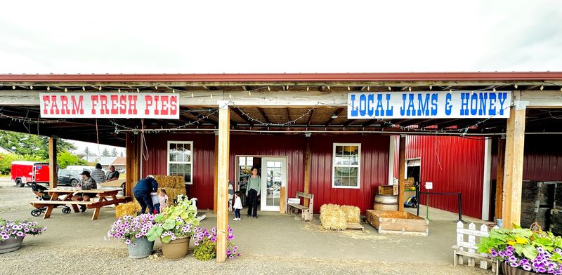 Phil's Farm Market, Sherwood Phil's Farm Market, Sherwood