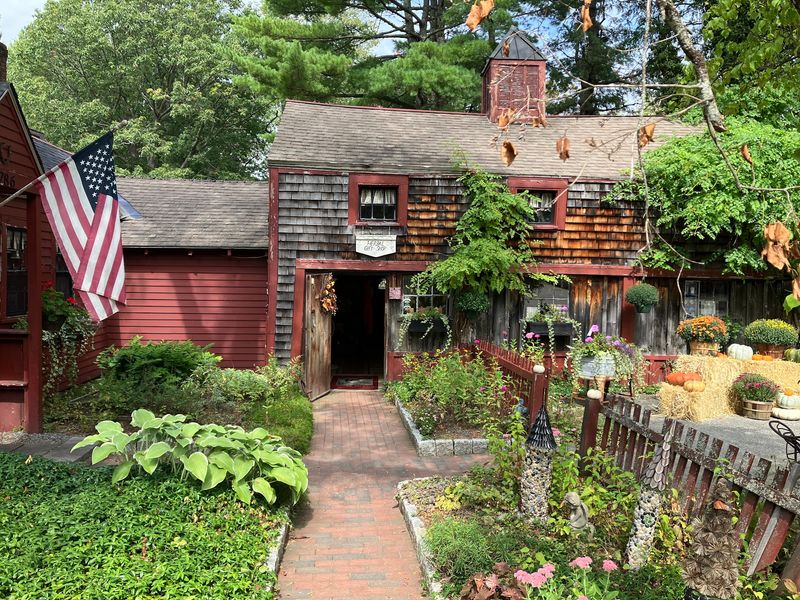 Pickity Place, New Hampshire Pickity Place, New Hampshire