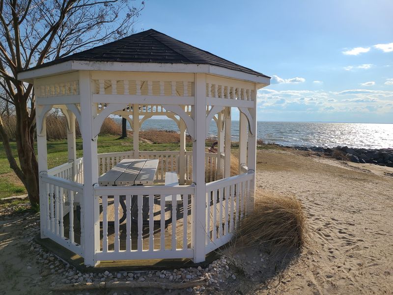 Picnic Spots, Gazebos, and a Vibe Built for Slow Days Picnic Spots, Gazebos, and a Vibe Built for Slow Days