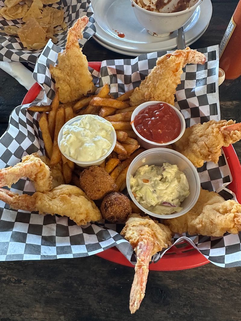 Planning Your Visit to The Riverside Seafood and Grill