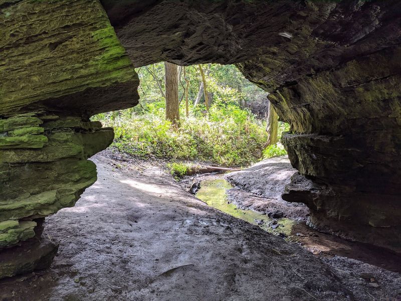 Portland Arch Nature Preserve, Sandstone and Old Ruins