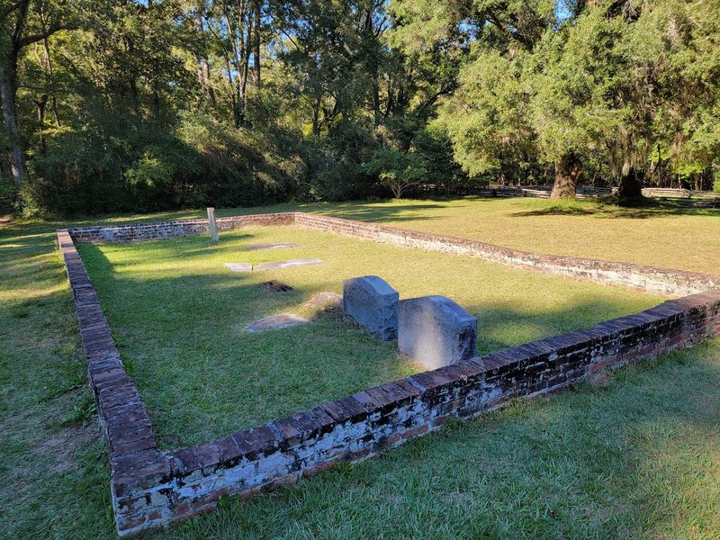 Reading Names in the Old Parish Cemetery