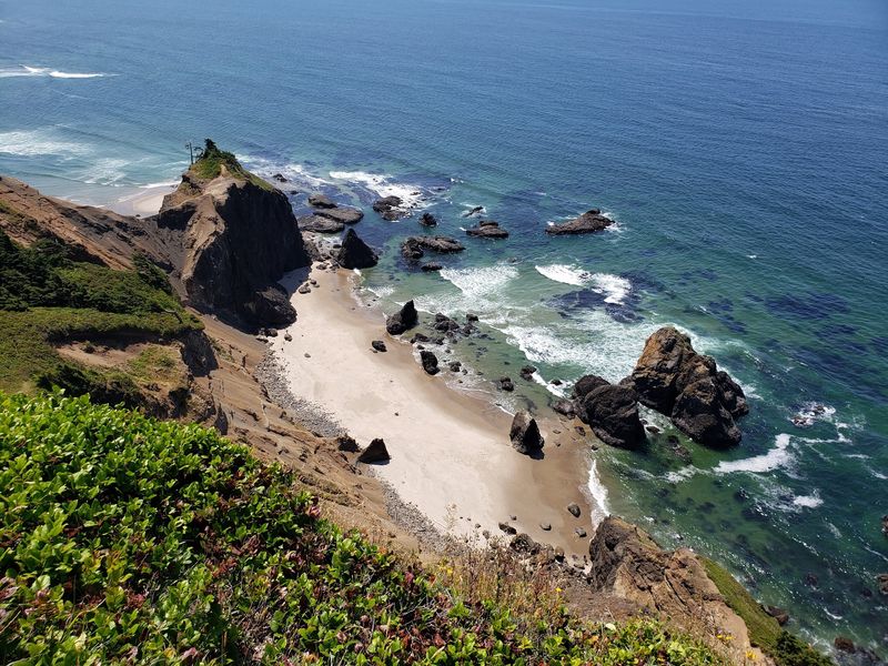 Roads End and Its Tucked-Away Cove Roads End and Its Tucked-Away Cove