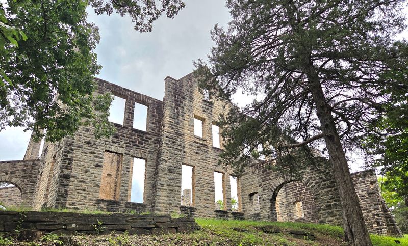 Scottish Stonemasons Working Ozark Sandstone