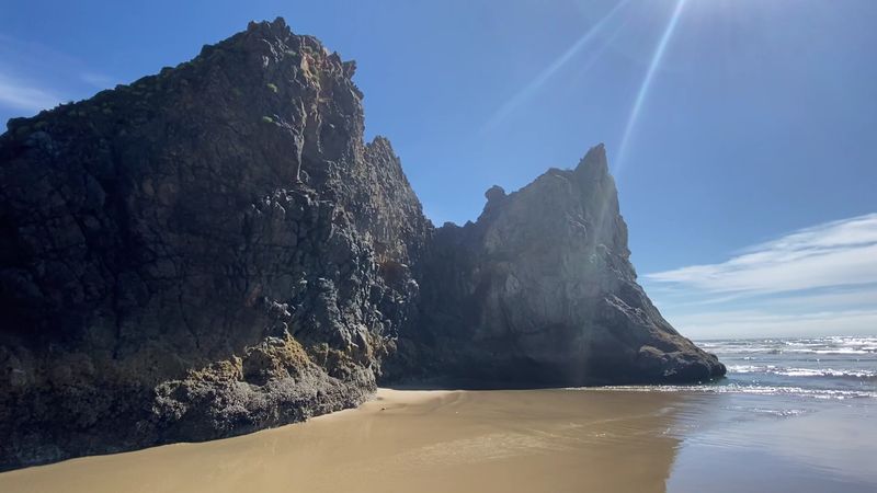 Sea Stacks, Cliffs, and Rock Formations Worth the Camera Sea Stacks, Cliffs, and Rock Formations Worth the Camera