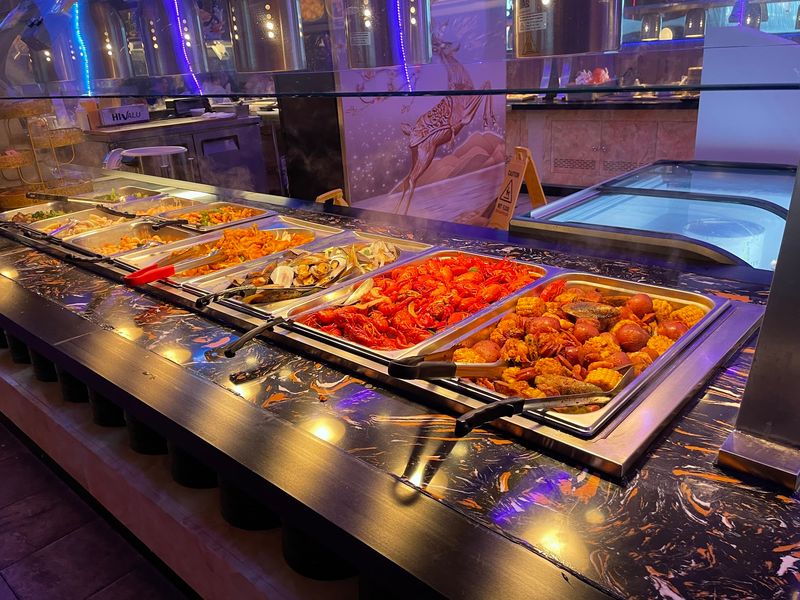 Seafood Spread That Genuinely Earns the Spotlight Seafood Spread That Genuinely Earns the Spotlight