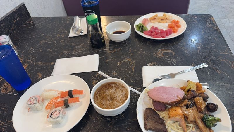 Service That Keeps Plates and Glasses Moving