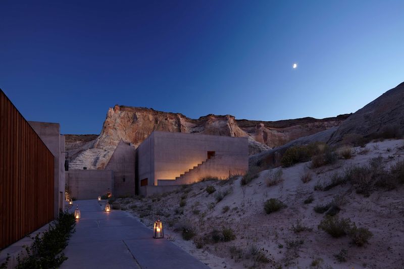 Slot Canyons, Cliff Climbs, and Guided Trails Slot Canyons, Cliff Climbs, and Guided Trails