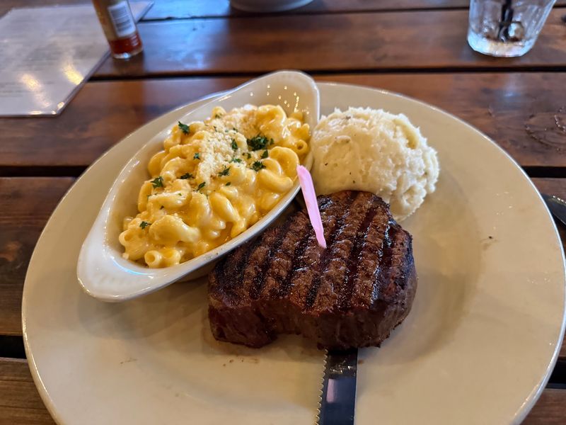 Steak That Keeps Things Simple Steak That Keeps Things Simple