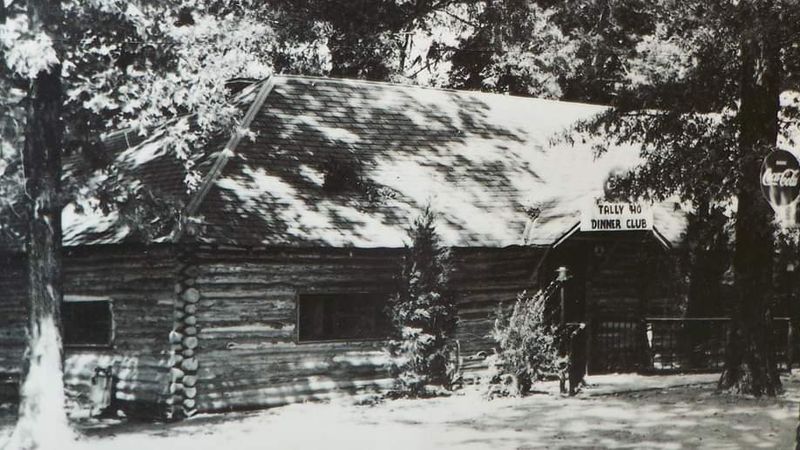 Stepping Into the Past, a Cabin That Has Stood Since the 1940s Stepping Into the Past, a Cabin That Has Stood Since the 1940s