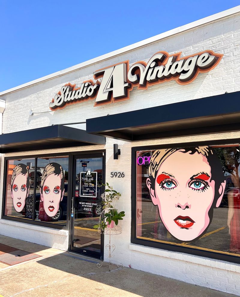 Studio 74 Vintage