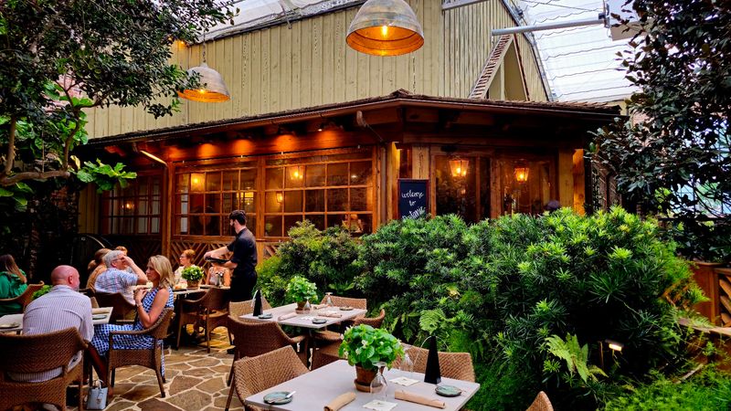 Sunday Brunch at Botanic Is Worth Rearranging Your Whole Weekend Sunday Brunch at Botanic Is Worth Rearranging Your Whole Weekend