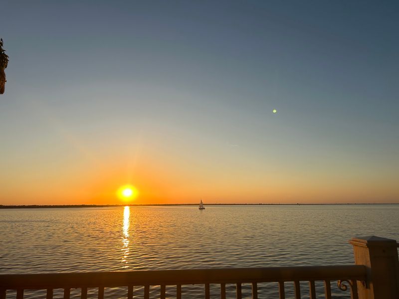 Sunset Turns Dinner Into An Event Sunset Turns Dinner Into An Event