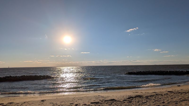 Sunset Views Over the Bay That Stop You Mid-Sentence Sunset Views Over the Bay That Stop You Mid-Sentence