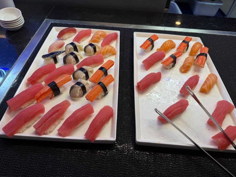 Sushi That Holds Its Own Sushi That Holds Its Own