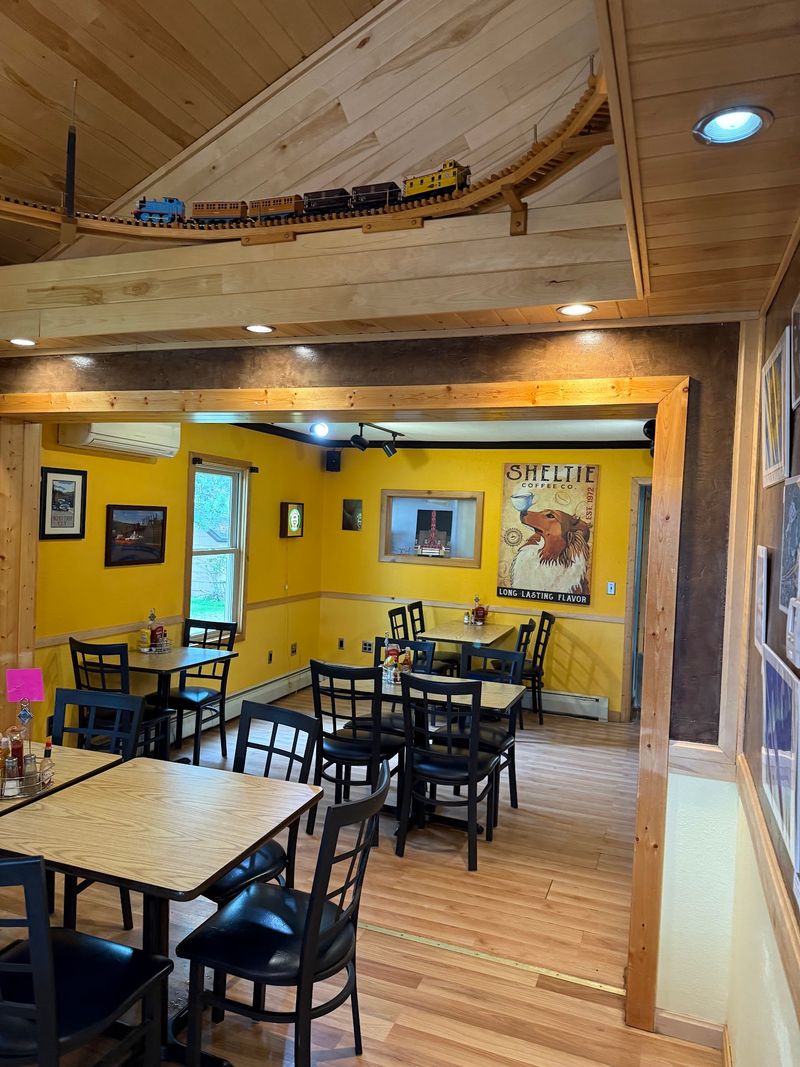 The Cozy Little Interior With A Train Overhead The Cozy Little Interior With A Train Overhead
