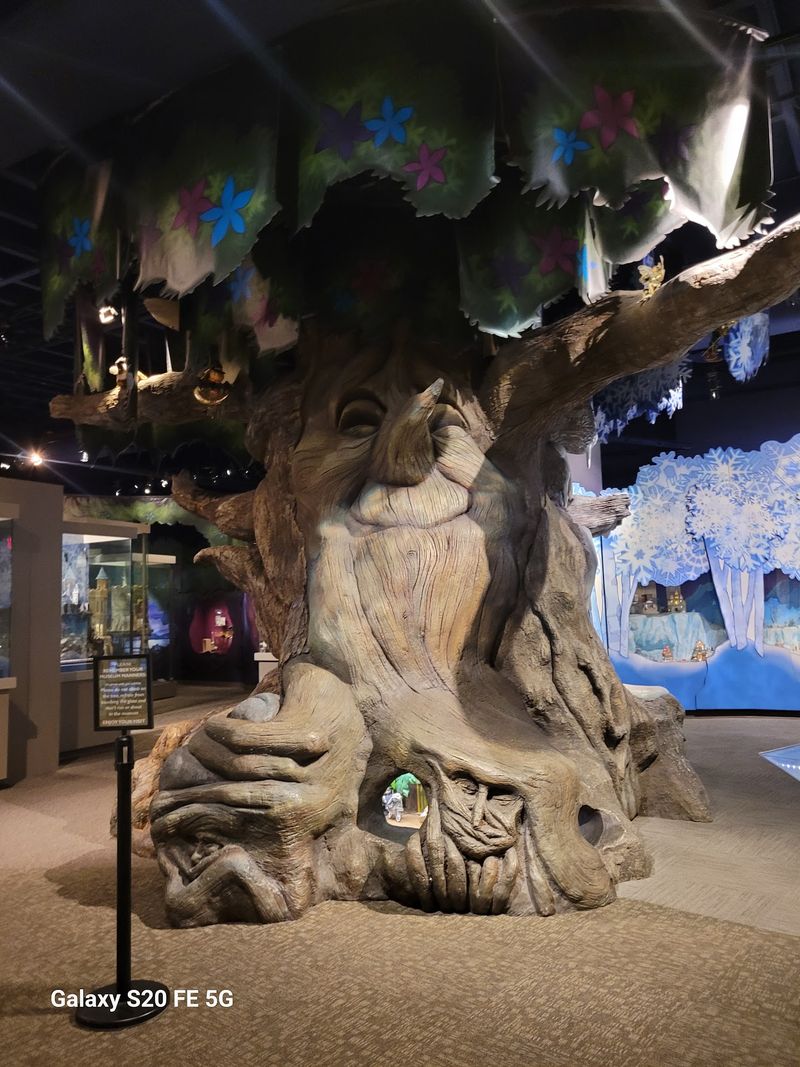 The Enchanted Realm and Its Three-Faced Tree
