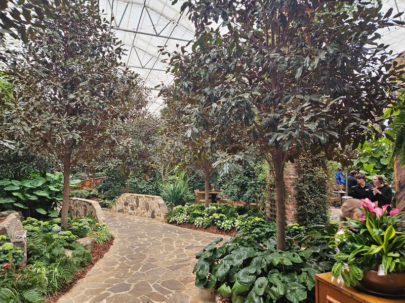 The Garden Restaurant Lets You Eat Lunch Inside a Living Greenhouse The Garden Restaurant Lets You Eat Lunch Inside a Living Greenhouse