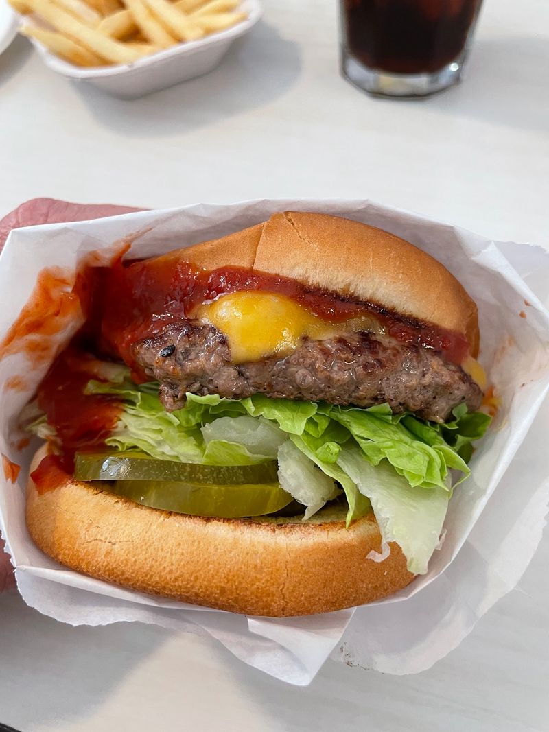 The Hickoryburger Deserves Every Bit of Its Reputation