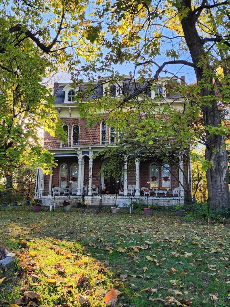 The House on Mount Lookout
