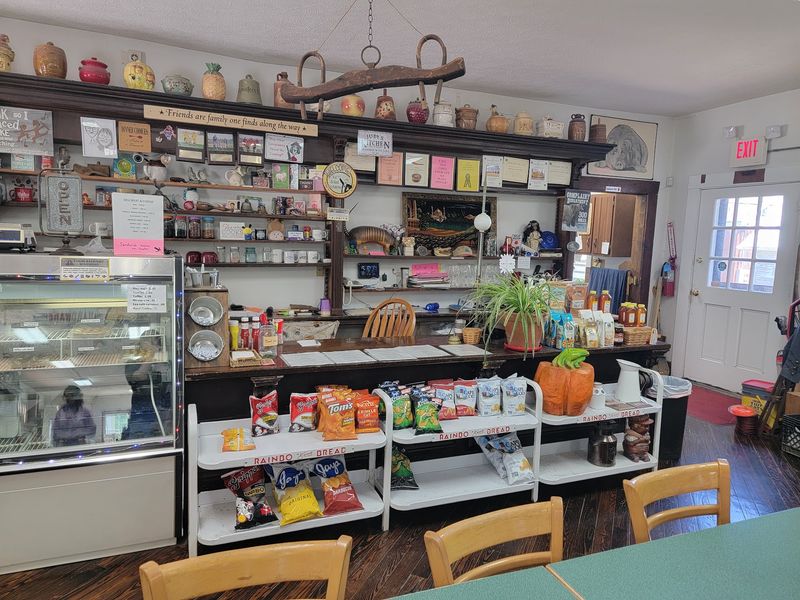 The Legendary Custom Deli Sandwiches That Justify Every Mile