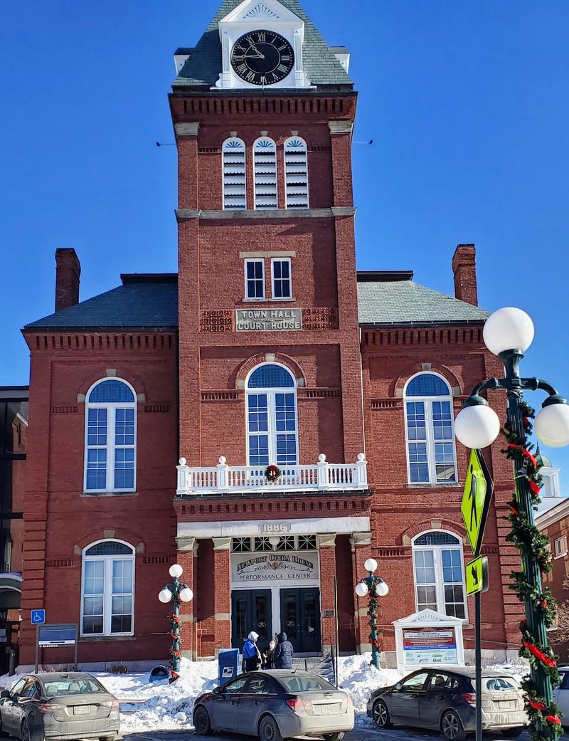 The Old Courthouse - New Hampshire