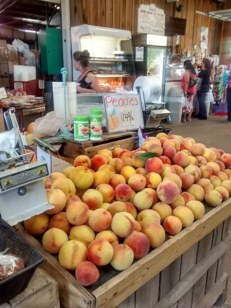 The Orchard Market Where Everything Smells Like Fruit