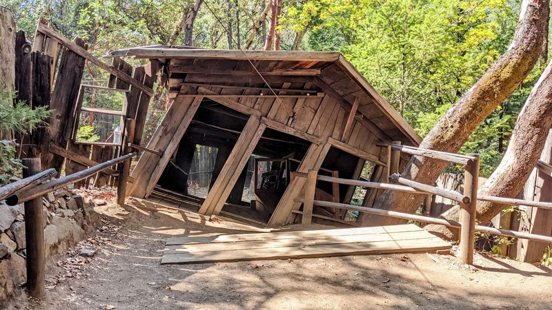 The Oregon Vortex and House of Mystery, Gold Hill The Oregon Vortex and House of Mystery, Gold Hill