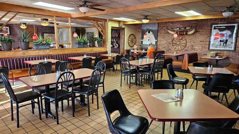 The Unfussy Atmosphere Inside The Unfussy Atmosphere Inside