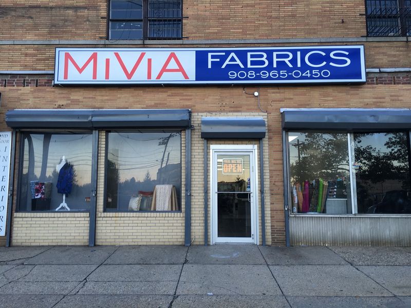 Thousands of Fabrics, One Ordinary Door Thousands of Fabrics, One Ordinary Door